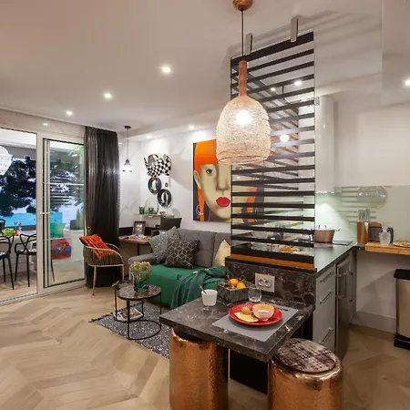 Boutique Hedonist Apartment